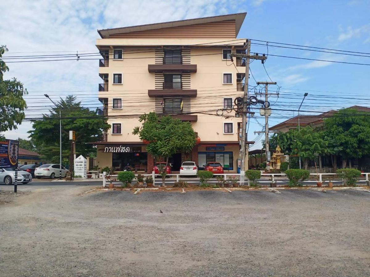 Апартаменты โสดาอพาร์ทเม้นท์​ Ban Lam Phak Kut Экстерьер фото