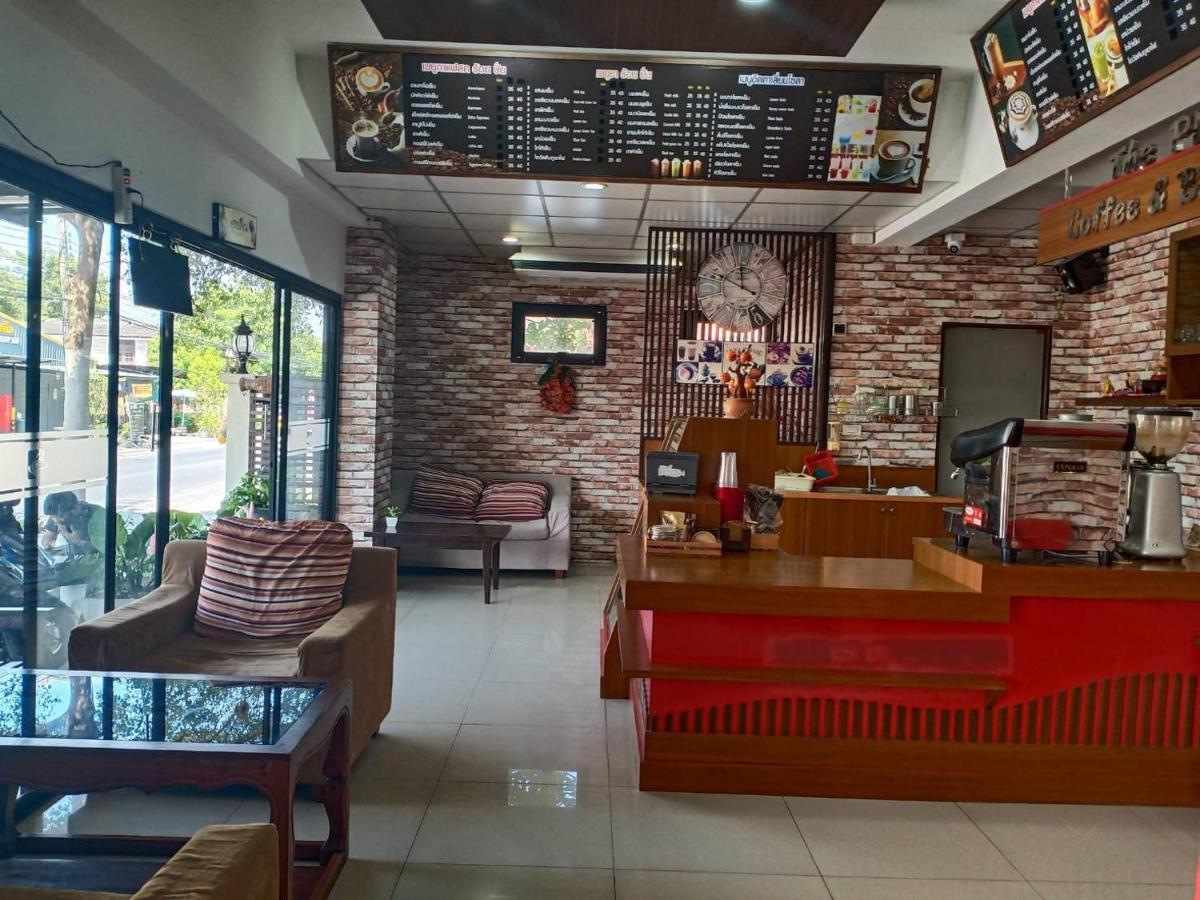 Апартаменты โสดาอพาร์ทเม้นท์​ Ban Lam Phak Kut Экстерьер фото